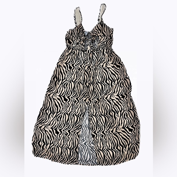 Bow front Animal Print midi dress - Picture 2 of 8